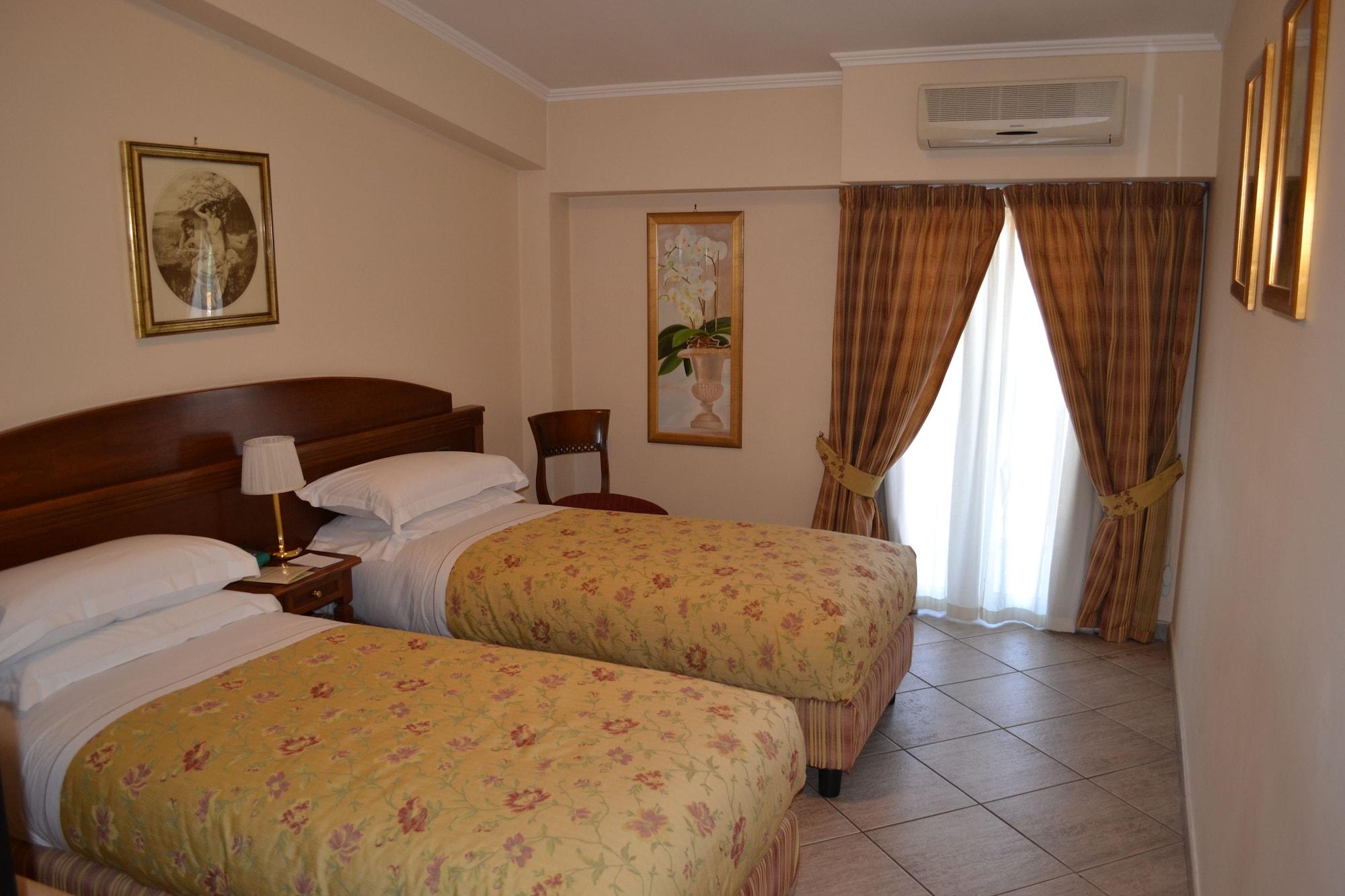 Marini Park Hotel 3*